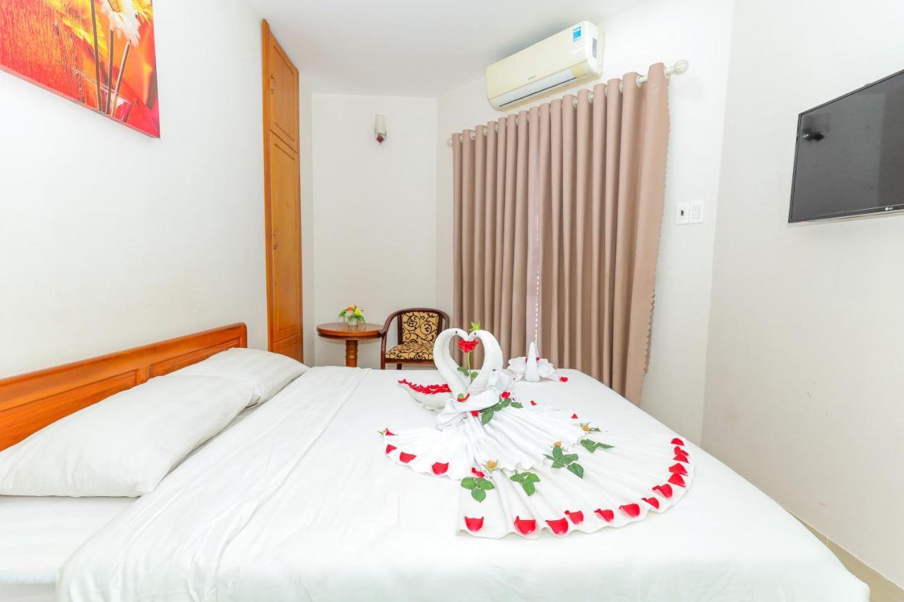 Khach San Ciao Quy Nhon Hotel Exterior photo