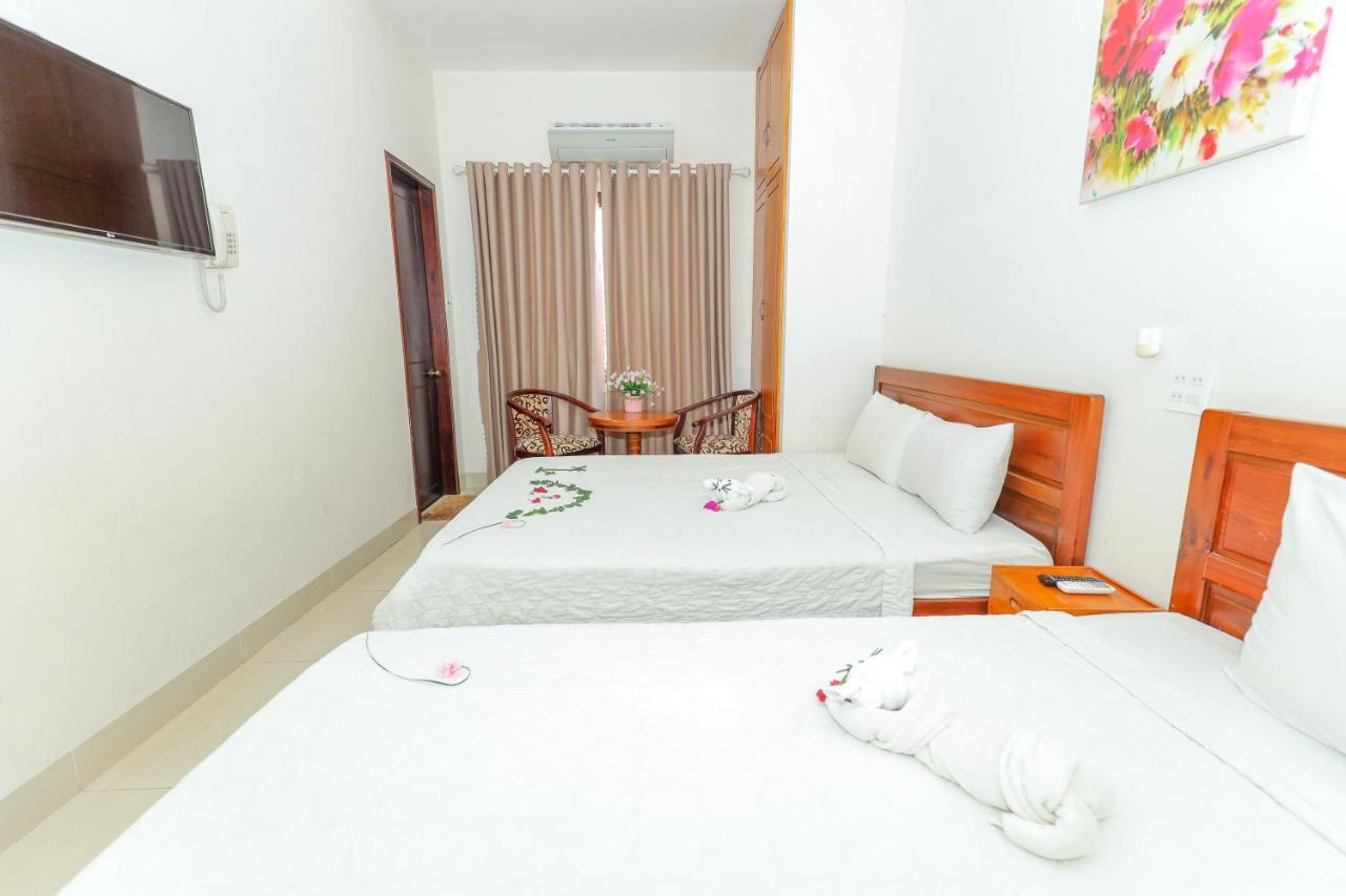 Khach San Ciao Quy Nhon Hotel Exterior photo